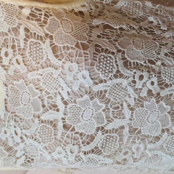 Cabi cotton embroidery peplum - Picture 2 of 6